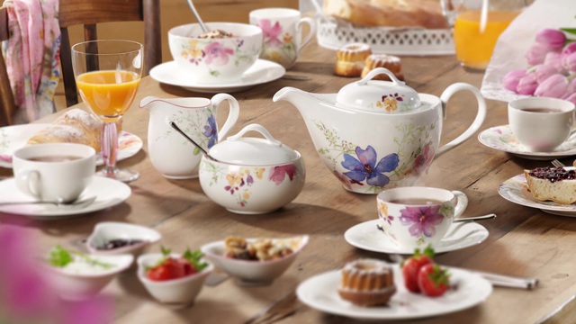 Premium Porzellan Wei/ß//Bunt 24 cm Villeroy /& Boch Mariefleur Basic Backform