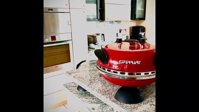 G3Ferrari Pizzaofen Delizia G1000610 schwarz, bis 400 Grad mit feuerfestem  Naturstein / Pizza und Fladen uvm. in 3 Minuten / die Nr. 1 weltweit der  Pizzamaker / auch für Tisch und Garten online kaufen | OTTO