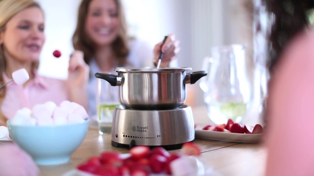 Russell Hobbs® Fondue Fiesta 22561 56 Russell Hobbs® Fondue Fiesta 22561 56